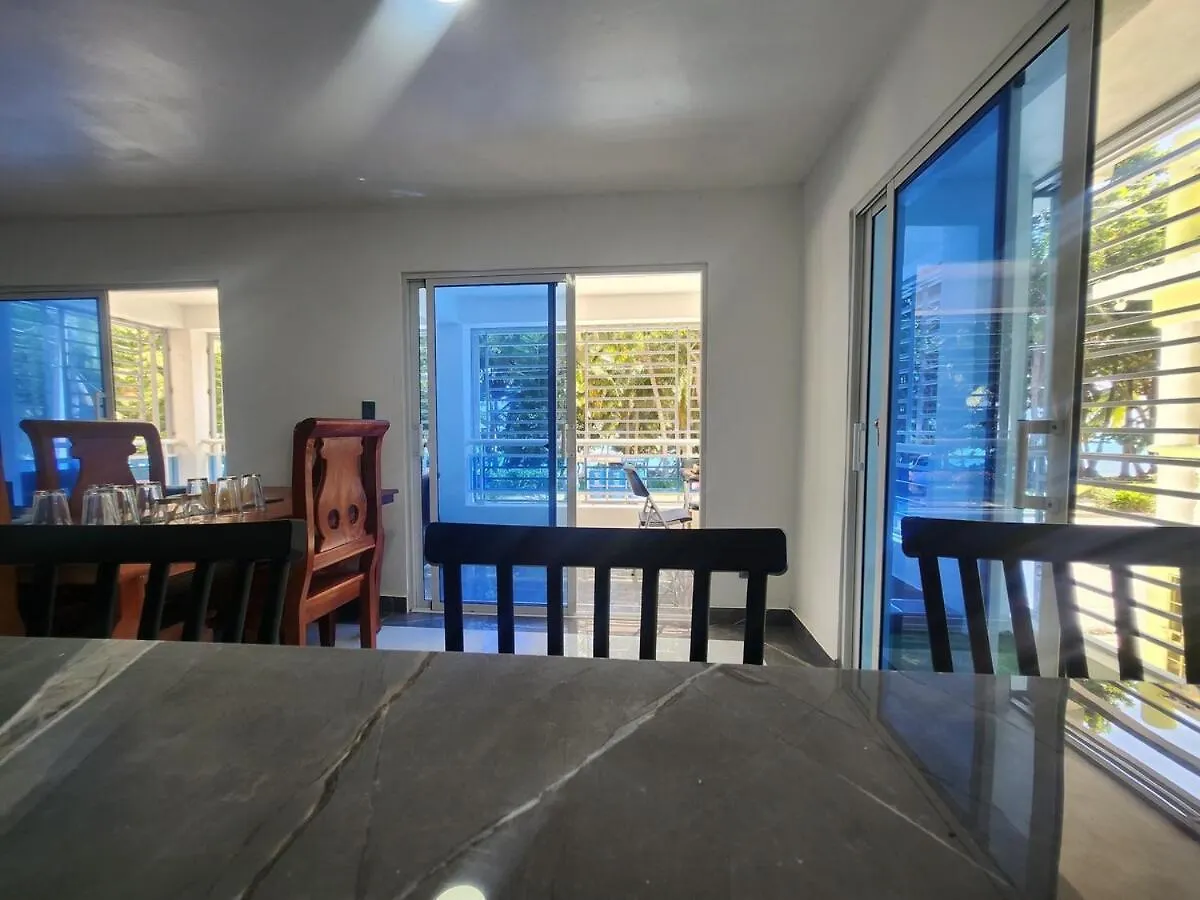 Apartment In Front Of Beach, Ac, Wifi, Hot Water Paraiso